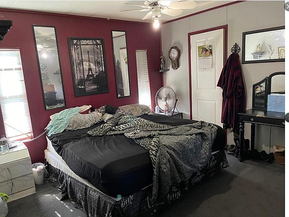 4th image of 412 Green St