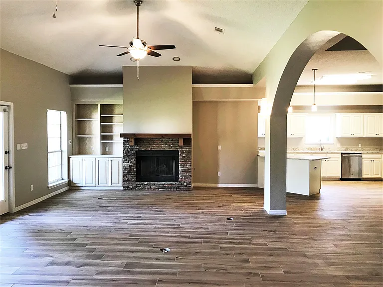 426 Ridge Wood Cir — Photo 5