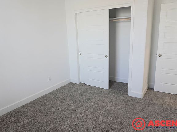4th image of 9313 Willow Terrace Dr