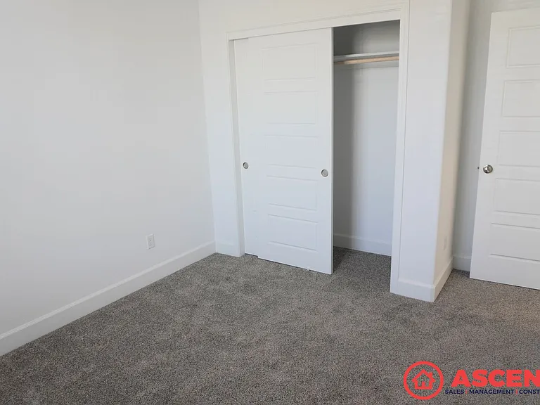 9313 Willow Terrace Dr — Photo 4