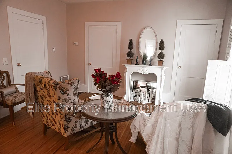 1 bed, 1.0 bath, 1100 sqft, $1,250 — Photo 4