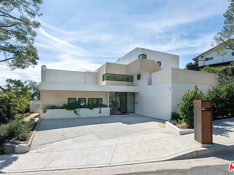 2501 Banyan Dr — Photo 50