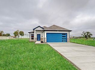 210 E Rusk St, Rice, TX 75155