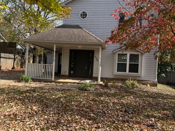 128 Williamsburg Ln