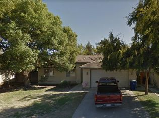 152 Forest Dr, Kingsburg, CA 93631