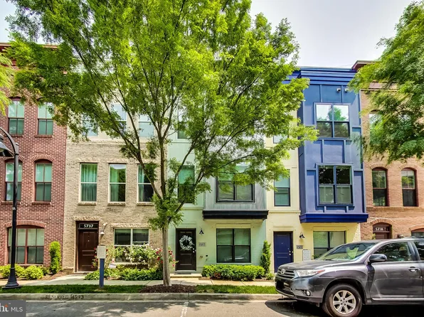 5735 45th Ave, Hyattsville, MD 20781