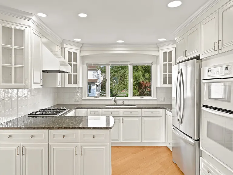 60 Oakland Ave — Photo 19