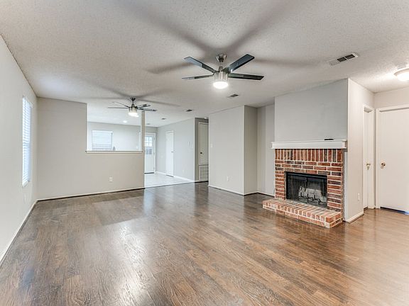 3rd image of 541 Hertford St