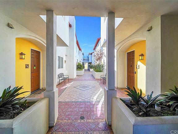 4th image of 4541 Colfax Ave #108