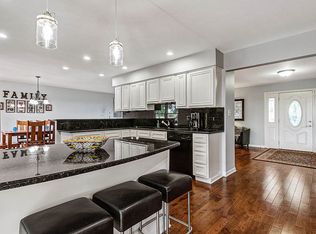 15226 S Sunshine Cir, Plainfield, IL 60544