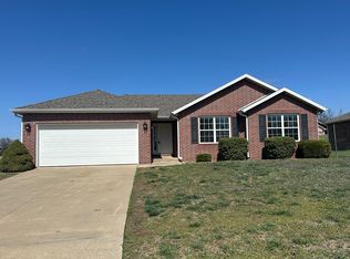 2040 S Mesa Dr, Bolivar, MO 65613