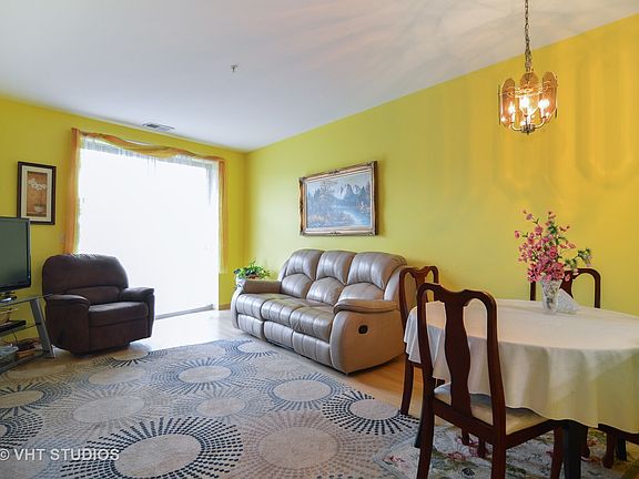 4th image of 1700 Riverwoods Dr APT 321