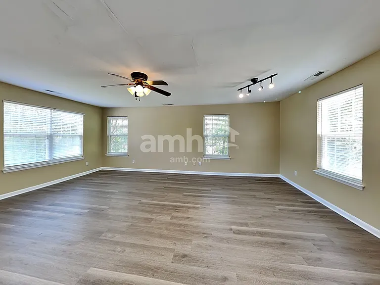 225 Chilmark Ridge Dr — Photo 6