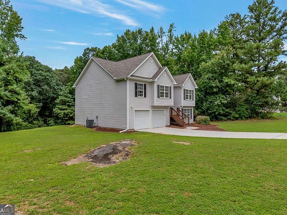 3rd image of 1388 Sierra Ridge Pl