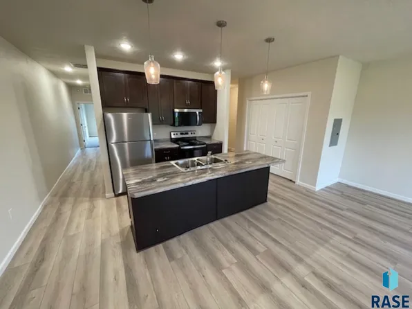 9308 W 32nd St #5, Sioux Falls, SD 57106