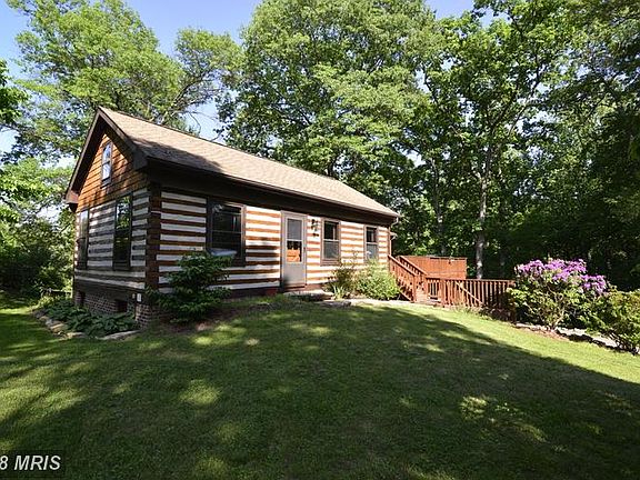 Cozy and much bigger than she looks!