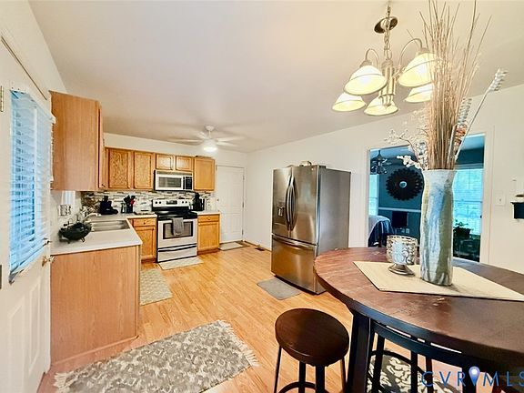 5th image of 7016 Narragansett Ct
