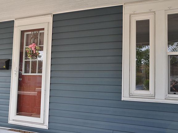 3rd image of 625 W Main St