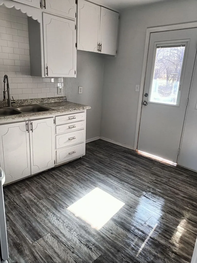 3 Bedroom / 1 Bathroom House for Rent 1606 SE 61st St, OKC — Photo 3