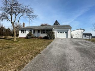 2596 Warm Spring Rd, Chambersburg, PA 17202