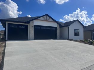 1845 Cottage Ridge Dr, Marion, IA 52302