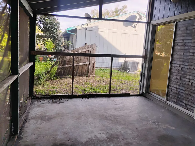 538 State St — Photo 31