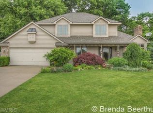 1709 Pinecroft Ct SW, Wyoming, MI 49519