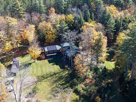 2nd image of 224 Cobble Ridge Road