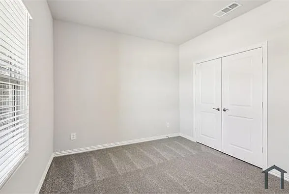 701 Easthill Dr — Photo 9