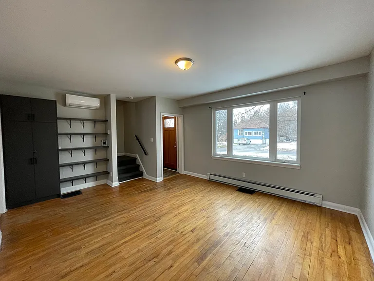 80 Barbara Ave — Photo 6