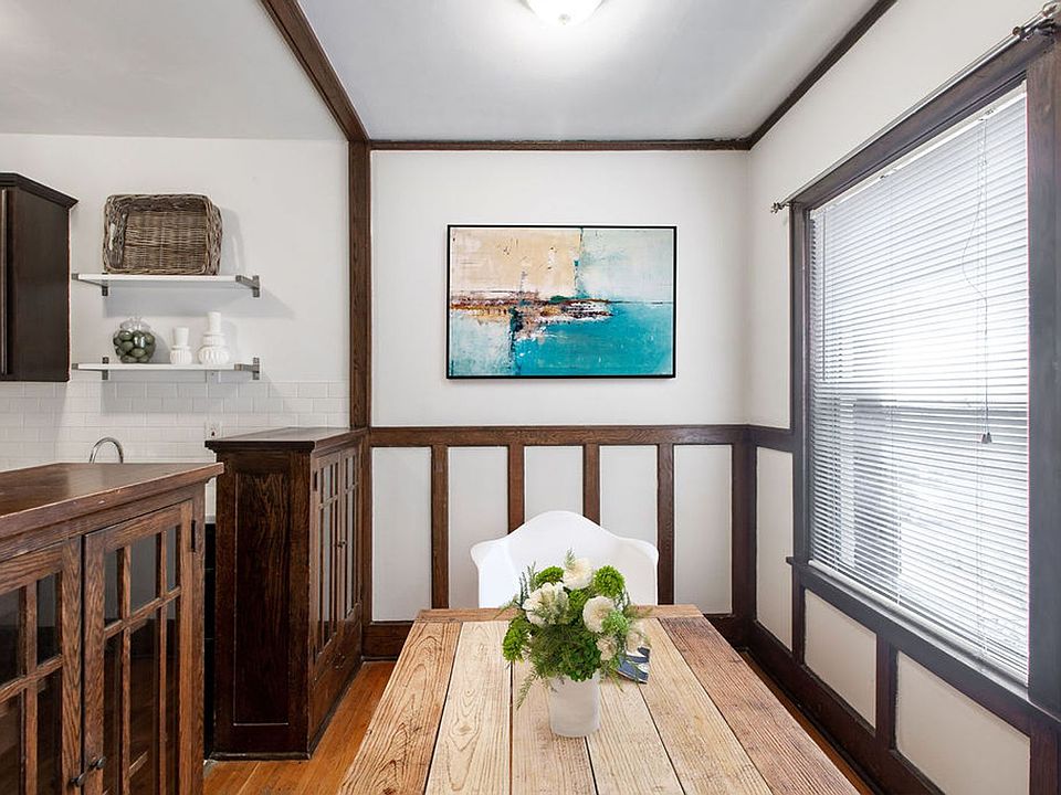 2nd image of 1435 W 31st St APT 208
