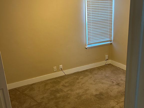 4th image of 2236 Euclid Ave