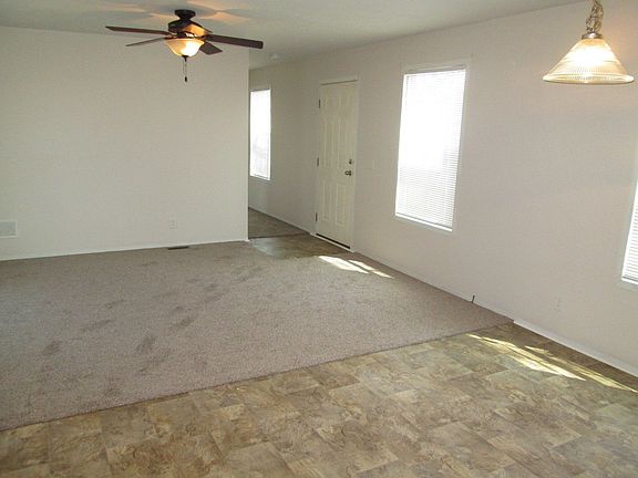 4th image of 1135 W Superior St #177