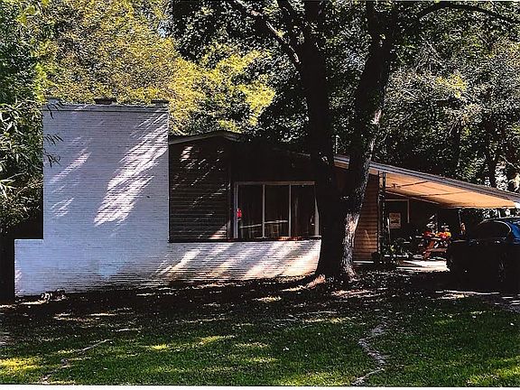 3rd image of 1340 Wade St