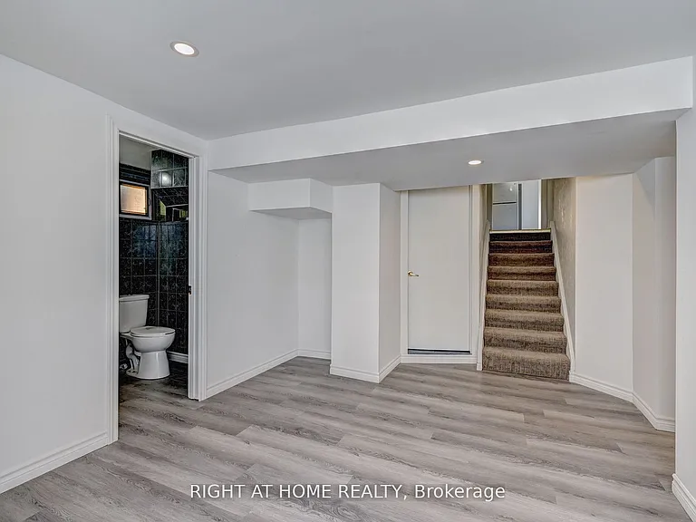 10 Monroe St #BASEMENT — Photo 15