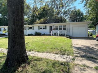 2270 Pheasant Dr, Florissant, MO