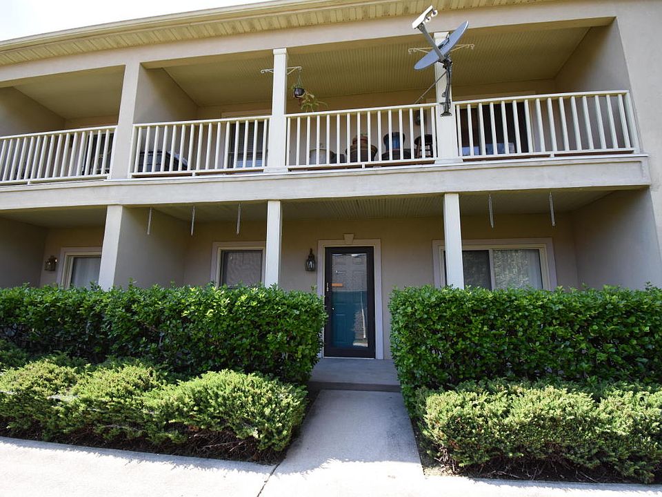 1st image of 8614 Old Carriage Ct