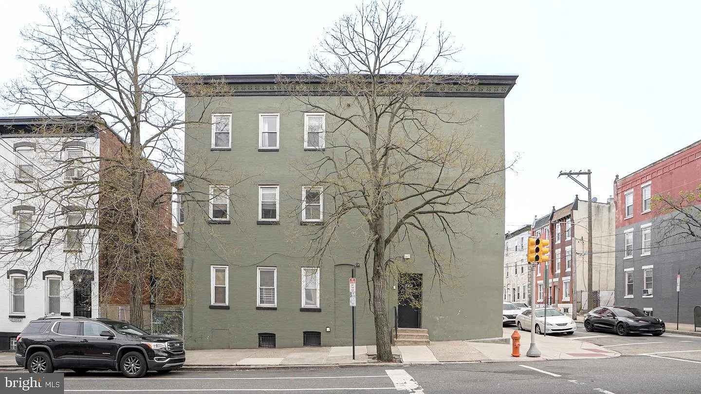 1 bed, 700 sqft, $1,350 — Photo 4