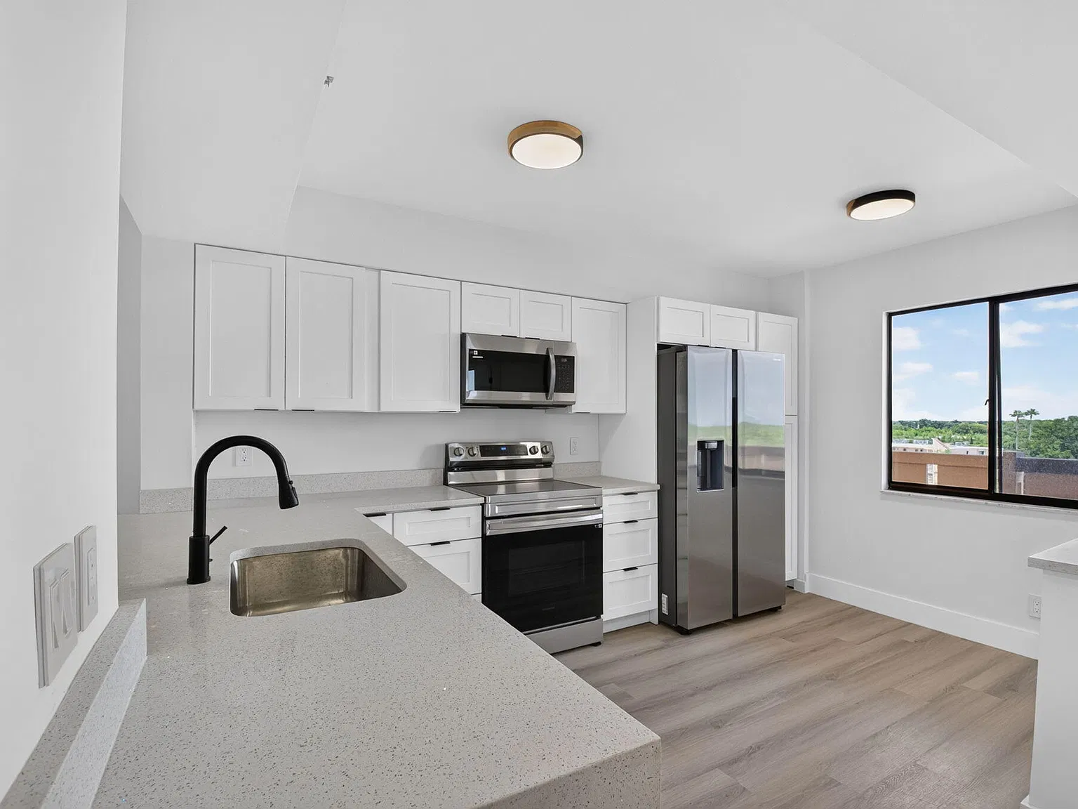 2 bed, 2.0 bath, 1230 sqft, $2,500 — Photo 3