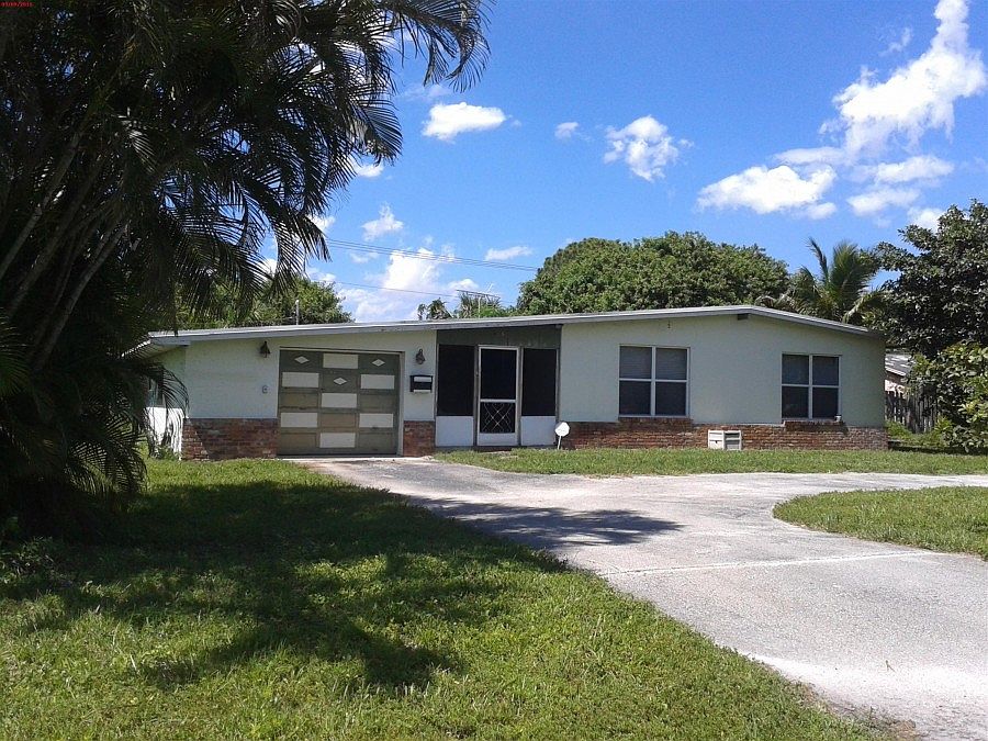 1st image of 4843 Vilma Ln