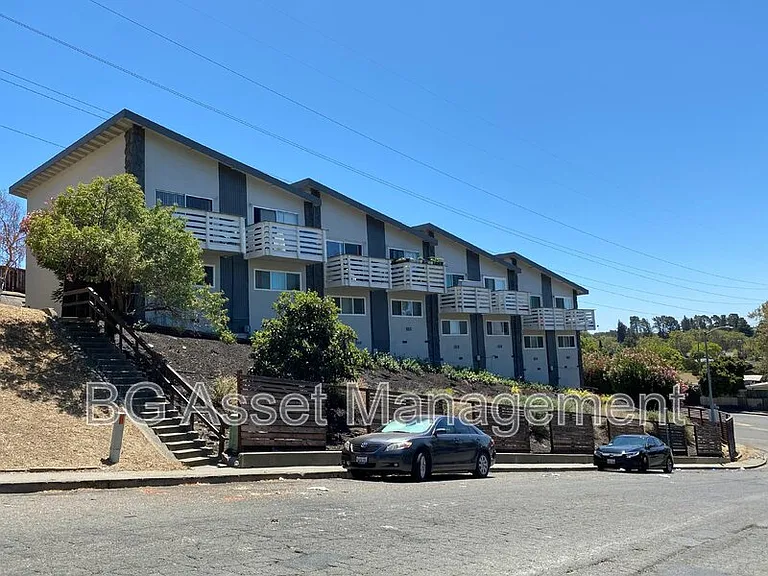 102 Avian Dr — Photo 17