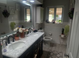 31479 Roan Dr, Warren, MI