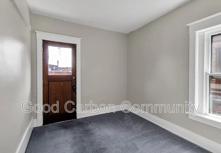 79 Saranac Ave #UPPER — Photo 18