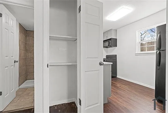 4524 Collins Ave — Photo 9