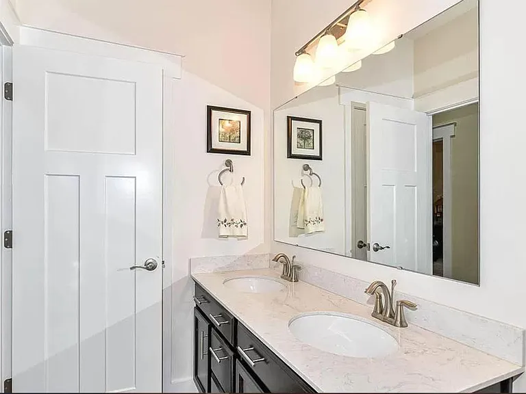 802 Declaration Dr — Photo 6