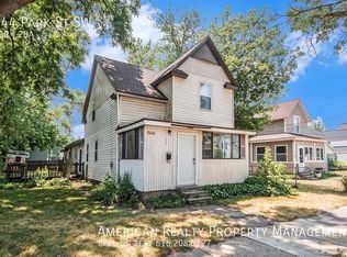 844 Park St SW, Grand Rapids, MI 49504