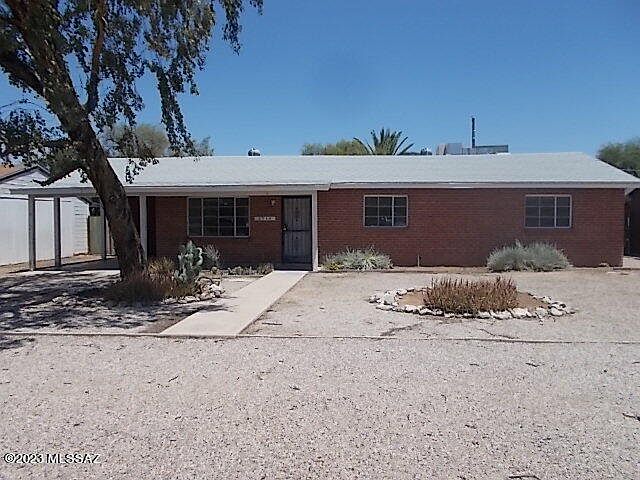 1st image of 2742 N Dodge Blvd