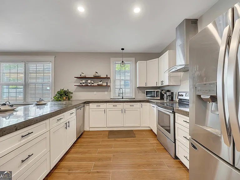 1157 Indale Pl SW — Photo 17