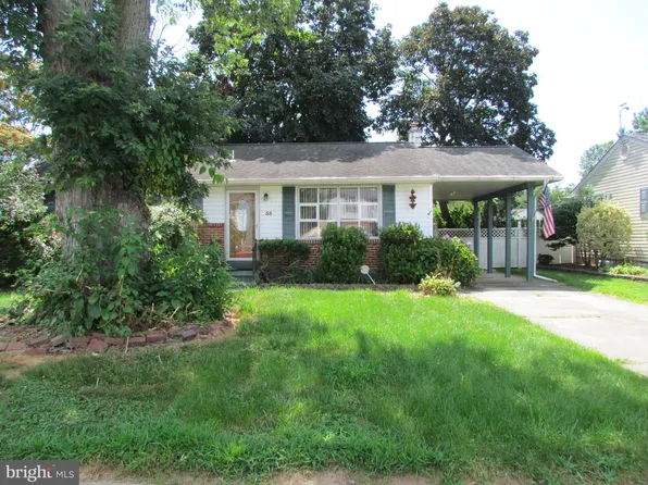 55 Springlake Dr, Newark, DE 19711