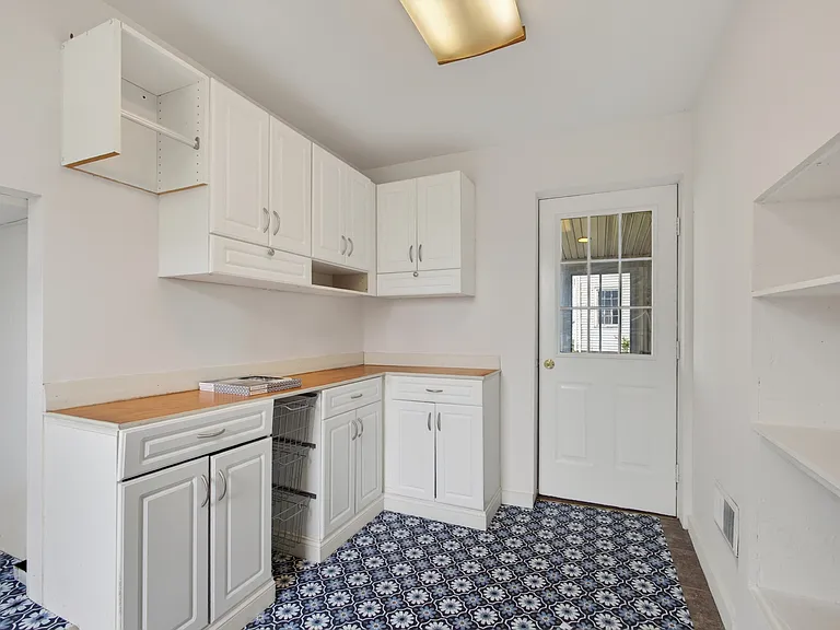 1200 Montgomery Ave — Photo 16